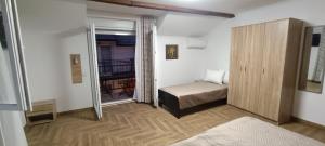 Petrovaradinski Dvor