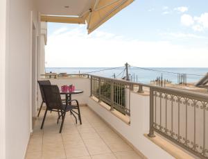 Vakakis-ME Apartments Chania Greece