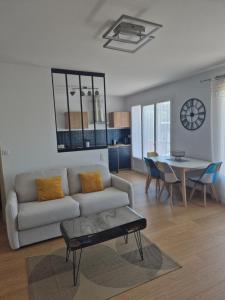 T2 Centre ville, Soulages, Amphithéâtre - WIFI clim balcon parking