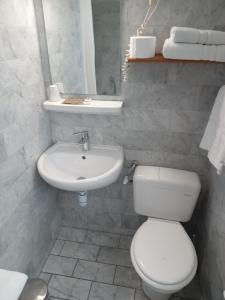 Hotels Hotel Modern Est : photos des chambres