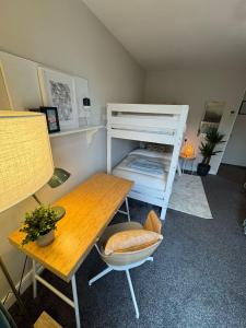 Ensuite Room For 3 in Dublin 2, Shared Kitchen