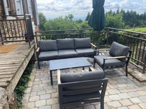 Villas Maison en pierre avec vue imprenable dans le parc naturel du Pilat : photos des chambres