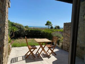 Apartment, seafront, beach, ground floor