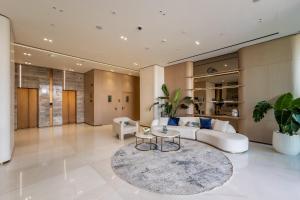 New! Stylish Studio with Pool, Gym & Jacuzzi, JVC