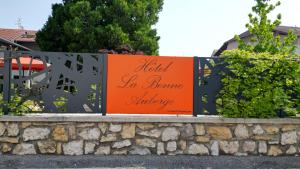 Hotels La Bonne Auberge : photos des chambres