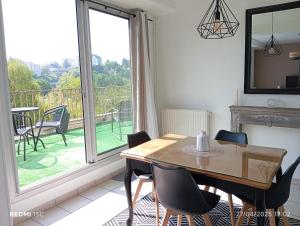 Appartements T2 - Terrasse avec vue imprenable - Secteur gare : photos des chambres
