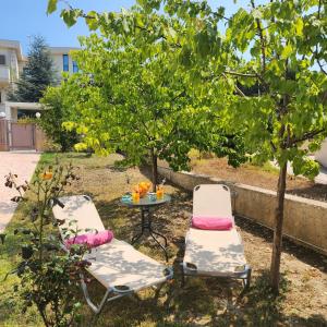 Potamos Townhouse & Shared Garden