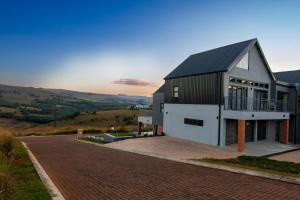 Mi Casa Su Casa Dullstroom luxury family Villa 12 sleeper