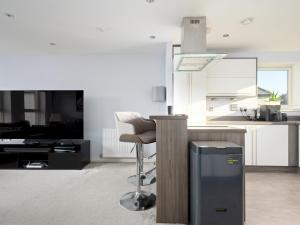 Pass the Keys Modern 2bed Apartment Edinburgh