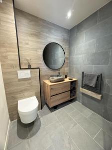 Chalets Artik chalet avec vue a 180 degres et piscine : photos des chambres