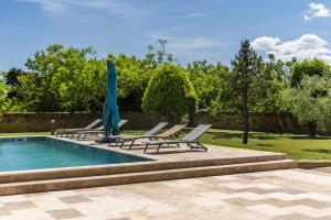 Maisons de vacances Mas provencal avec piscine chauffee ! : photos des chambres
