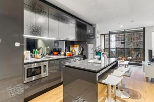 Unbeatable Convenience SouthernCross CBD Gateway