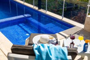 Sea view 5 En-suit villa, pool heatable, free WIFI VillaHappy in Kalkan