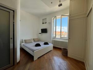 Square Apartment in Centro città