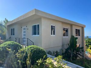Whitehouse 2-Bed Apartment Sea View Balcony