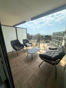 Studio en bord de mer avec piscine sur le toit