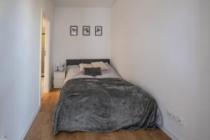 Work and Rest Apartment by Fengshui4u, cowroking, siłownia, nowy budynek, dostęp na kod