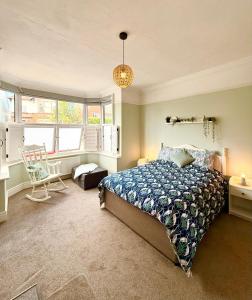 Luxury Garden Flat by the Sea, Captains Quarters