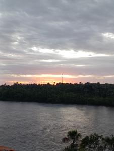 Casa em Barreirinhas vista ao rio