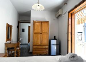 Lenitsa Central Parga Rooms