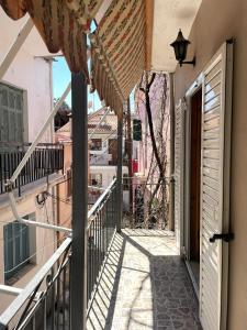 Lenitsa Central Parga Rooms