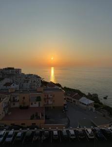 Appartamento con 3 Camere da Letto e Vista Mare