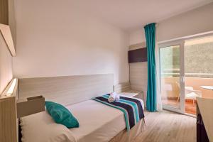 Comfort Single Room with Balcony room in Hotel Fenix