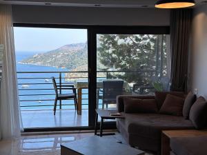 Welcome to the Paradise of the Aegean