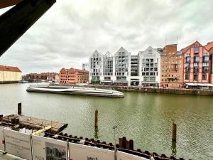 Apartament z widokiem na Motławę II