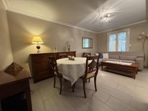 Maisons de vacances le Villaret - 4pers - Climatisation - Reve au Mans : photos des chambres