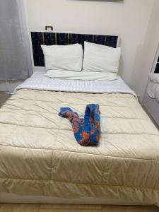 panorama pyramids and jacuzzi