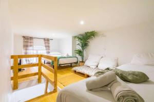 Le Pommard - Atypical Cellar, Sleeps 6