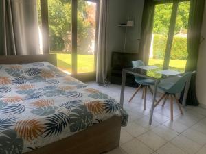 Maisons de vacances La PISCINE : photos des chambres