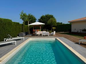 Maisons de vacances Ares, Villa Mapouchet, piscine : photos des chambres