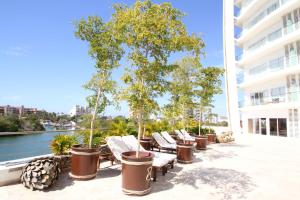 Stunning Marina Condo with Pool Gym and Restaurant