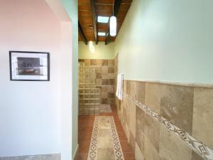 Centro Home with Courtyard BBQ