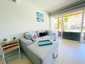 Tropical Condo - Close to Beach and Waterpark