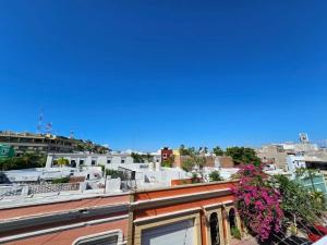 Historic Home with Roof-top Terrace and Grill