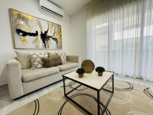 Marina Cerritos: Rooftop Pools Near Beach