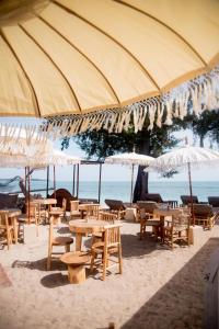 Les Vagues - Hotel Villa & Beach Club - Gili Air