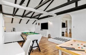 Stunning Home In Blokhus With Wifi