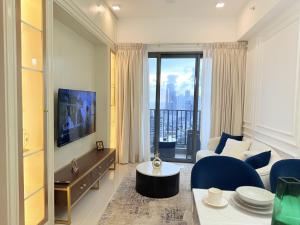 Chevalra Luxury TRI-ZEN Apartment in Central Colombo - Galle-Face & Lotus Tower View
