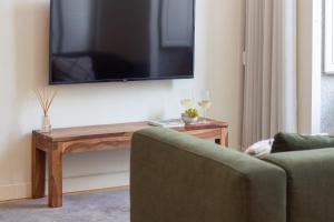 Mouzinho da Silveira 215 by LovelyStay