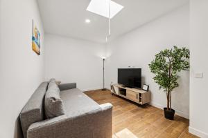 Home2Book Relaxing Órzola Getaway with BBQ