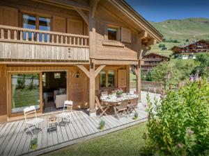 Chalet LOurs Blanc - OVO Network
