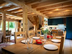 Chalet LOurs Blanc - OVO Network