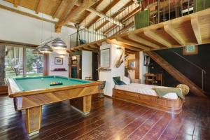 Cà Bossi Retreat above Lake Como