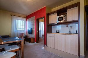 JOINTATRY SK - one and two bedroom apartments