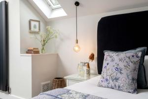Daisy Cottage, Dalston, peaceful, rural setting with garden & hot tub