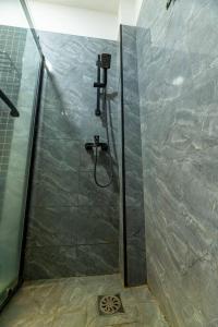 smart elegant three bedroom apartment with swimming pool fully equipped gym child play area proximity to shopping malls and great breathtaking views